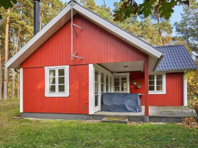 Charming Holiday Home in Bornholm with Roofed Terrace, Vester Sømarken